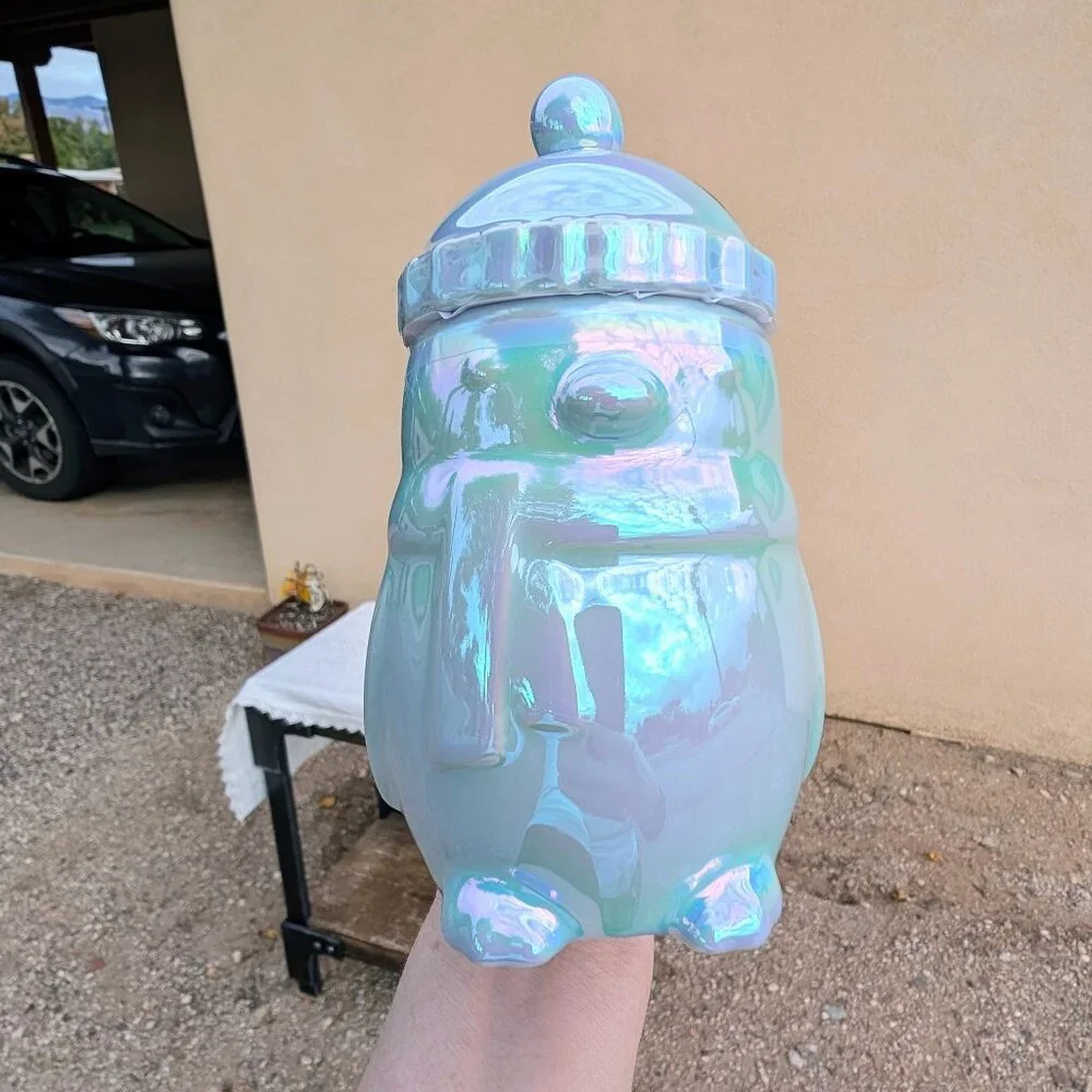 🐧 2025 Starbucks Chapter 2 Holiday Blue Iridescent Penguin Cup with Lid. NWT - Picture 2 of 9